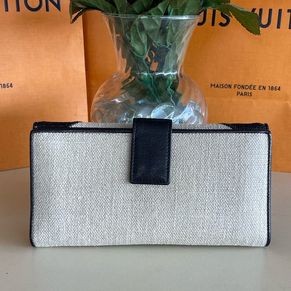 Black Friday Sale! Saint Laurent long wallet🖤🖤🖤 - Picture 2 of 13